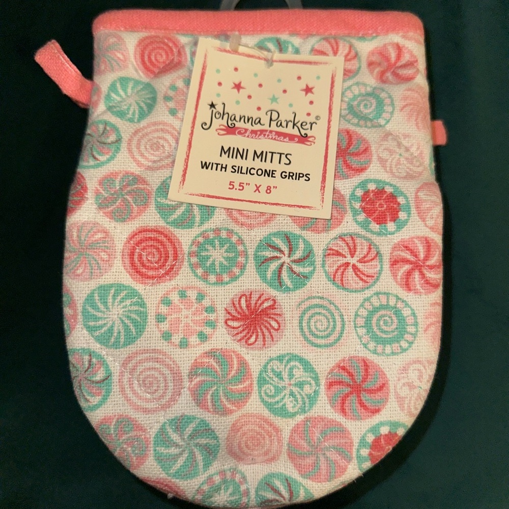 Johanna Parker Mini Mitts with Silicone Grips